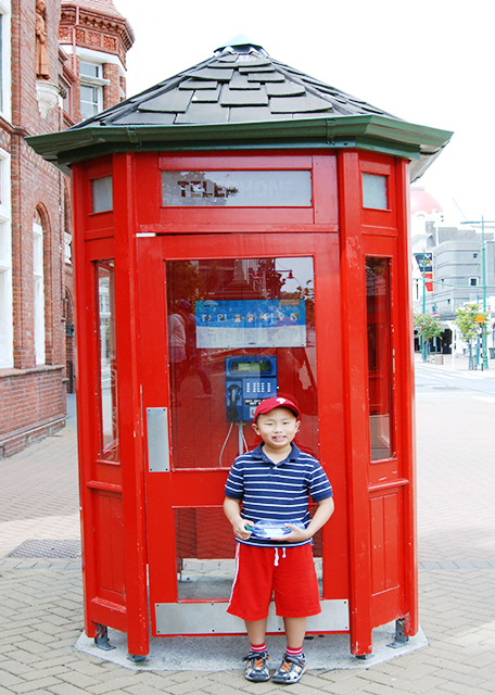 12-25-09_ Telephone Booth 绰ͤ0001.JPG