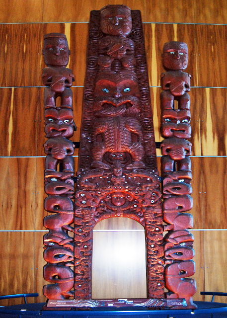 12-24-09_ Te Papa Museum_Gateway to Maori Marae ë˼Ʒ-10001.JPG