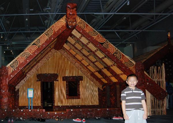 12-24-09_ Te Papa Museum_Maori Meeting House of Mana Whenua ë0001.JPG