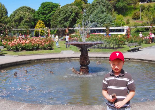 12-24-09_ Lady Norwood Rose Garden_Begonia House & Pool w Fountain ŵ·õ԰ﺣȪˮ-10001.JPG