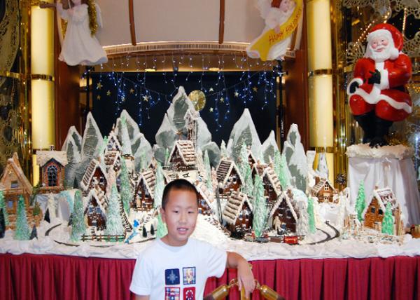 12-23-09_ Diamond Princess_Gingerbread Houses.jpg