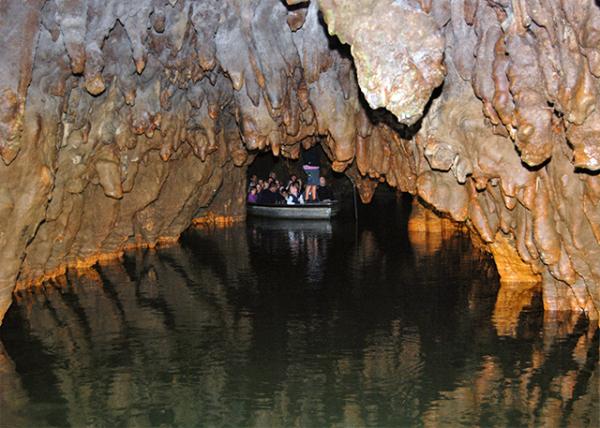 12-19-09_Waitomo Caves-20001.jpg