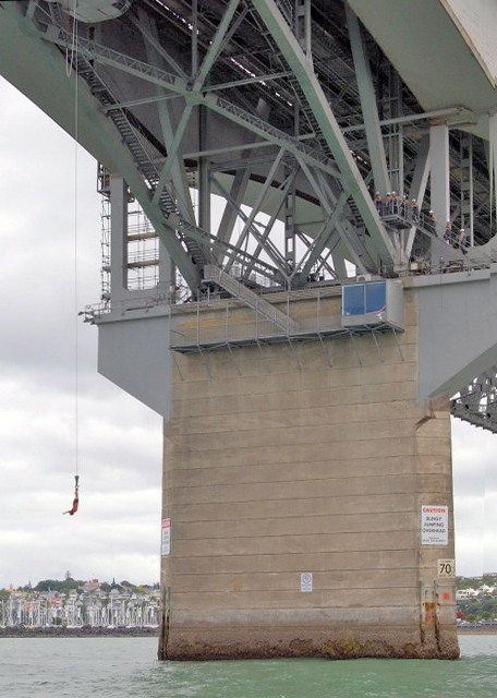 12-18-09_ Bungy Jump ļ.JPG