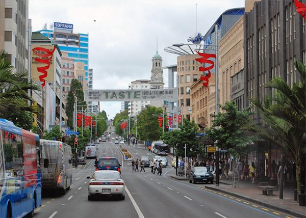 12-18-09_ Queen Street, the major Commercial Thoroughfare in the CBD.jpg