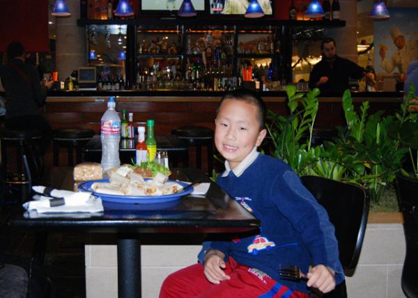 12-16-09_ Mexican Restaurant @ San Francisco Airport ɽɽī.JPG