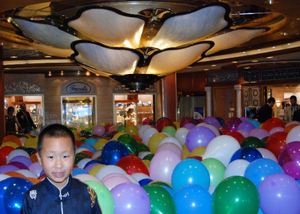 12-31-09_ Baloons-30001.jpg