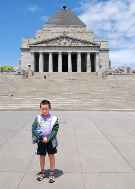 01-02-10_ Shrine of Remembrance in Melbourne-20001.jpg