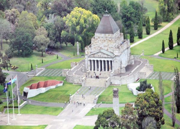 01-02-10_ Shrine of Remembrance -10001.JPG