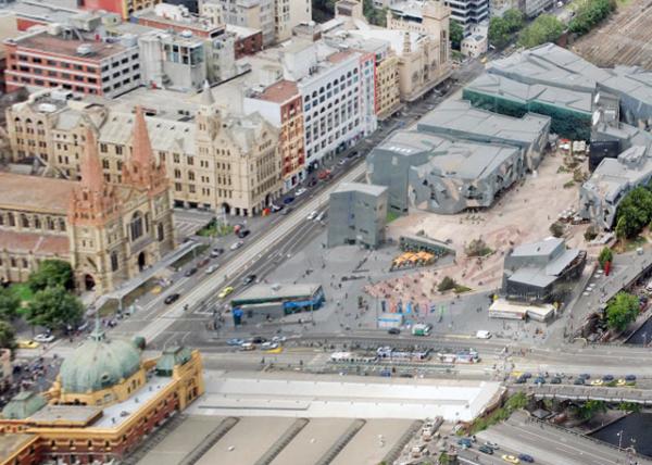 01-02-10_ Federation Square 㳡-10001.JPG