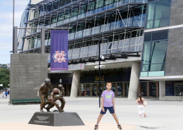01-02-10_ Bldg_Melbourne Cricket Ground (MCG), the Largest Stadium in Australia-10001.jpg