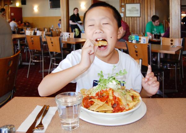 01-07-10_ Apollo Bay Hotel_Taco & Cheese Quesadilla īīڱ0001.JPG