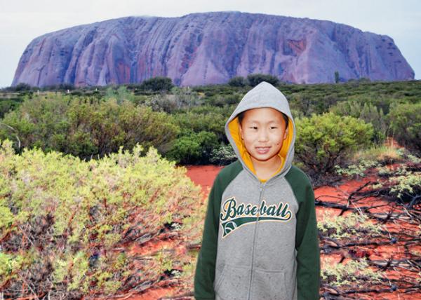 01-08-10_ Uluru in the Rain-10001.JPG