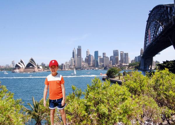 01-10-10_ Harbour Bridge & Opera House-10001.jpg