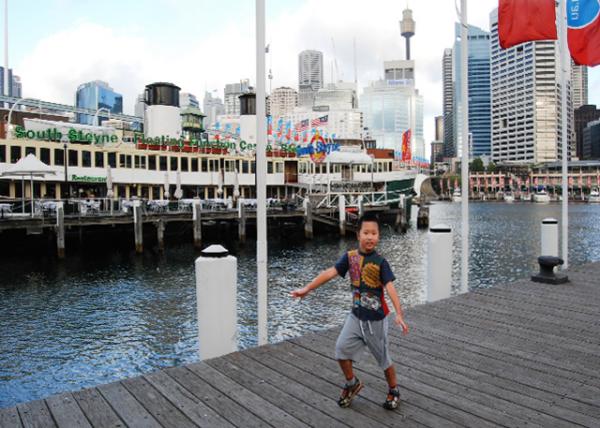 01-10-10_ Cockle Cove in Darling Harbour-50001.JPG