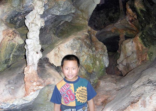 01-11-10_ Jenolan Caves_Stalagmite Pillar-10001.jpg
