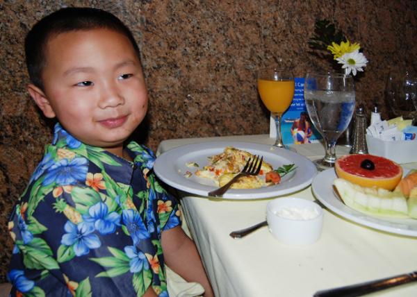 01-29-08_ Carnival Destiny_Breakfast.jpg