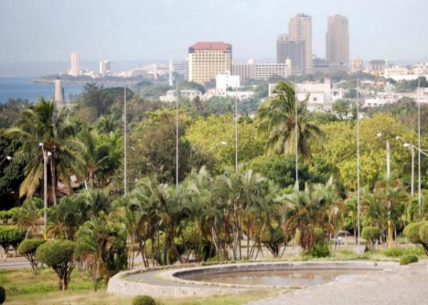 02-02-08_ Santo Domingo-City Skyline 0001.JPG