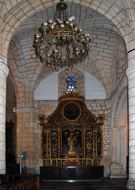 02-02-08_ Santo Domingo-Cathedral of Santa Maria of the Incarnation_A Baroque Carved Wood Retablo ľ̳-140001.JPG