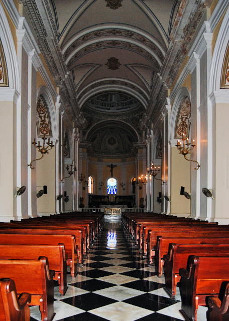 02-05-08_ San Juan Cathedral-10001.JPG