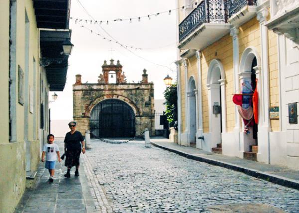 02-05-08_ San Juan-Calle del Cristo -30014.JPG