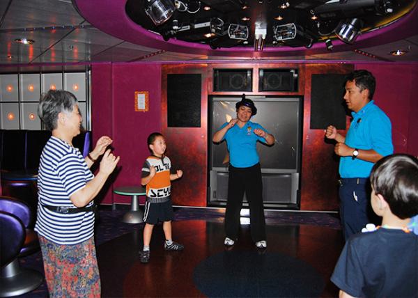01-24-09_ Island Princess_Fun Zone w Chicken Dance.jpg