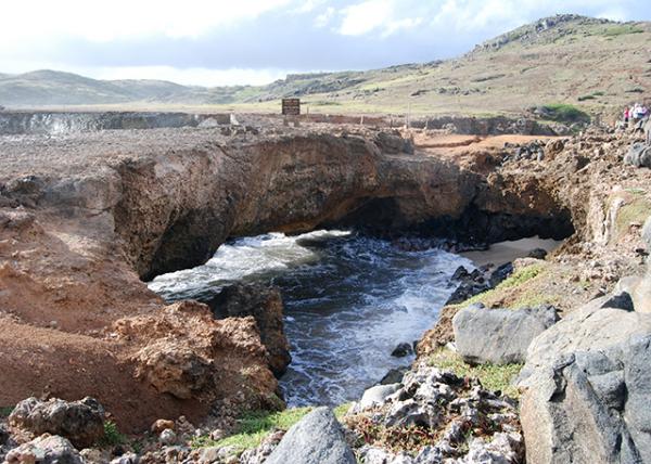 01-26-09_ Aruba Baby Natural Bridge-30001.JPG