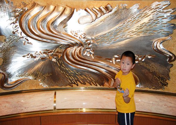 01-26-09_ Island Princess_Wave Decor.jpg