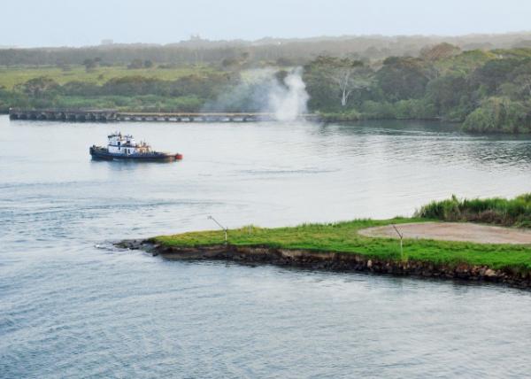 01-28-09_ Panama Canal_Ferry -40001.JPG