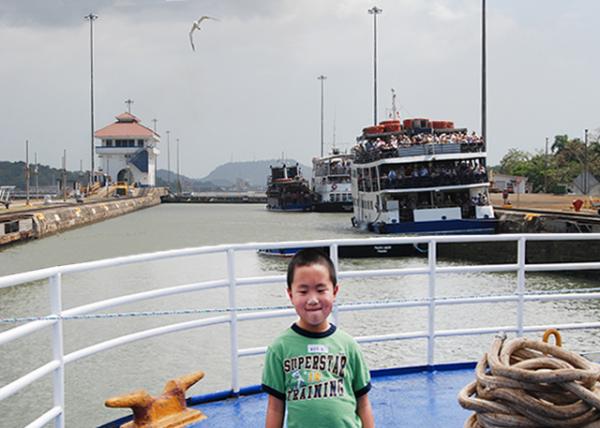 01-28-09_ Pedro Miguel locks-10001.jpg