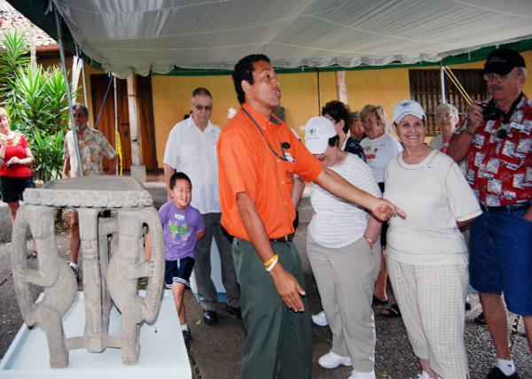 01-29-09_ Costa Rica Natl Museum_Stone Carving of Pre-Columbian History ǰײʱʯ-40001.JPG