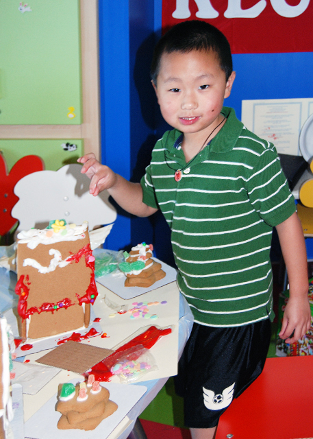 01-30-09_ Island Princess_Gingerbread House @ Fun Zone.jpg