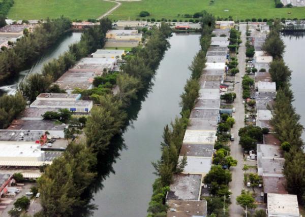 2014-08-02_Miami Canal ˺0001.JPG