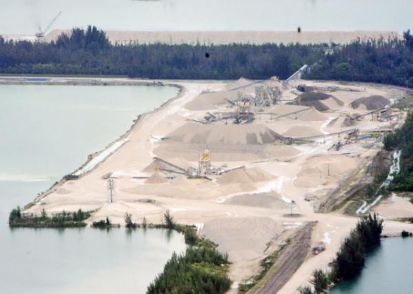 2014-08-02_Miami Government Cut in Dodge Island 浺-40001.JPG