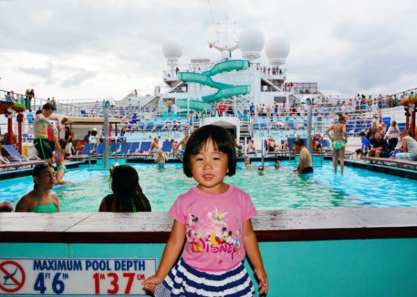 2014-08-02_Lido of Carnival Glory0001.JPG