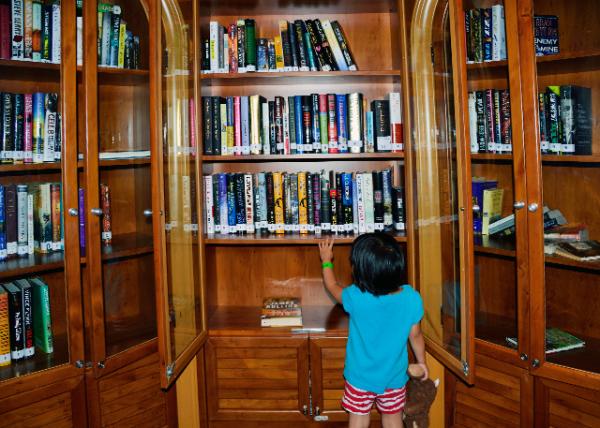 2014-08-03_Black & White Library ڰͼ-20001.JPG