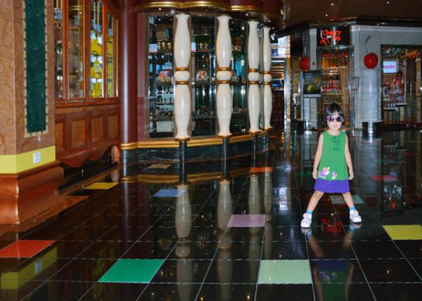 2014-08-05_Carnival Glory_Fun Shop0001.jpg