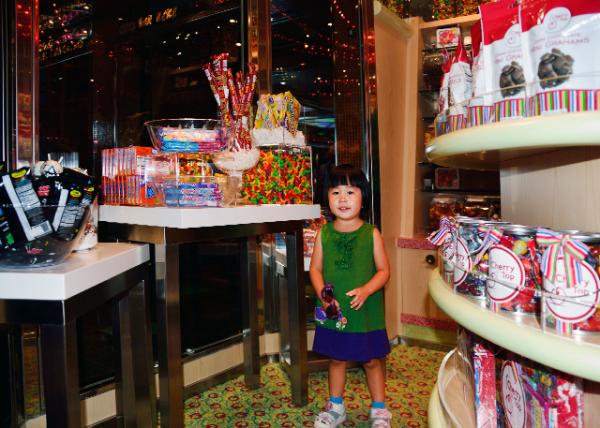 2014-08-05_Carnival Glory_Candy Shop-10001.jpg