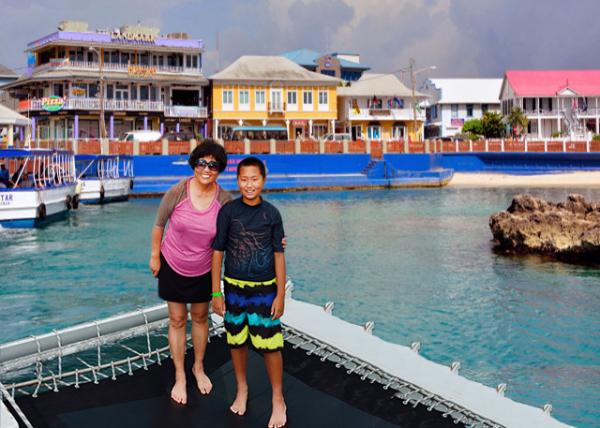 2014-08-07_Georgetown the Capital of the Cayman Islands ζءӢȺ׶-10001.jpg