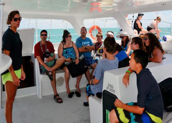 2014-08-07_Allura Catamaran_An Astonishing Profusion of Sea Life ˵ĺ-10001.JPG