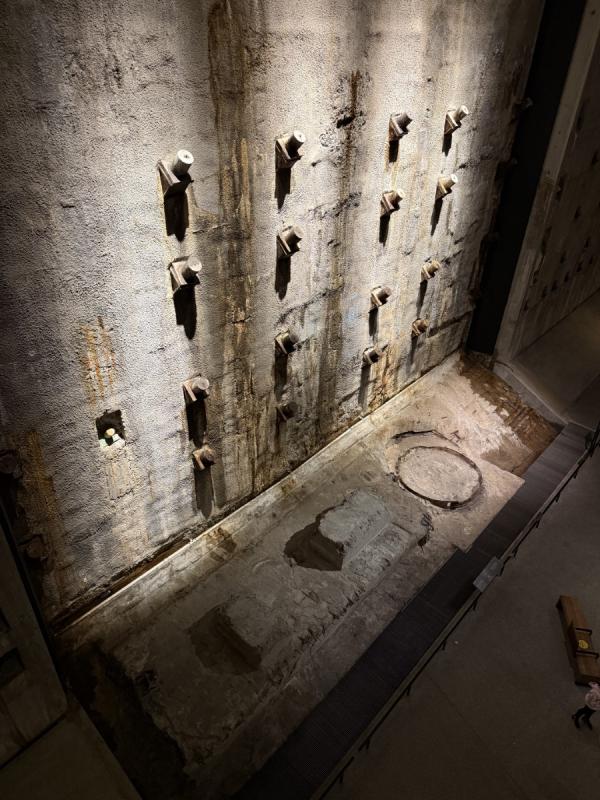 1757369103779168.jpg IMG_2264 (Custom).JPG