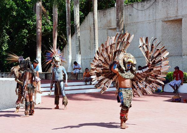 2014-11-03_Street Performers ͷ.jpg