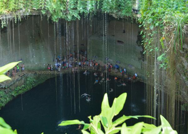 2014-11-03_Ik Kil_Cenote-100001.jpg