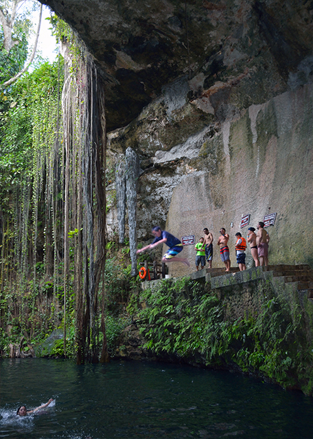 2014-11-03_Ik Kil_Cenote-50001.jpg