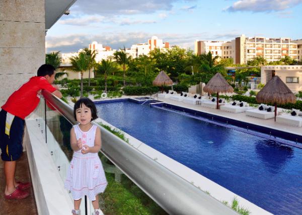 2014-11-03_Beloved Playa Mujeres_Pool.jpg
