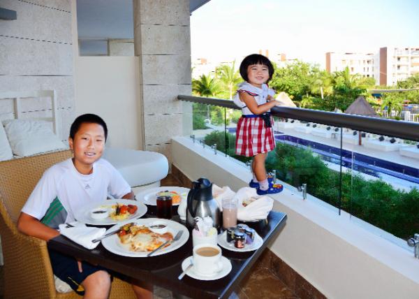 2014-11-04_Breakfast Room Srv Ϳͷ-20001.JPG