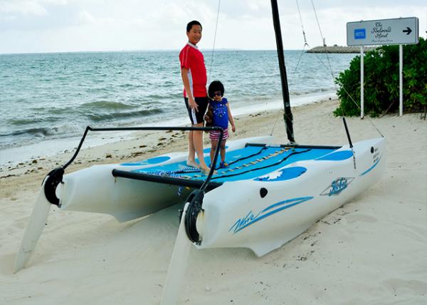 2014-11-04_Playa Mujeres_Catamaran Lives of great men all remind us We can make our lives sublime.jpg