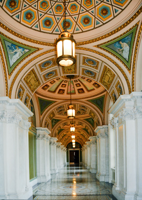 2015-12-28_LOC_Hallway_THERE IS BUT ONE TEMPLE IN THE UNIVERSE ֻһ-20001.JPG