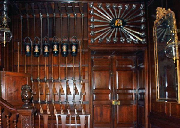 2014-05-26_Governor's Palace Swords & Flintlock Muskets Prominent in the Entryway.jpg