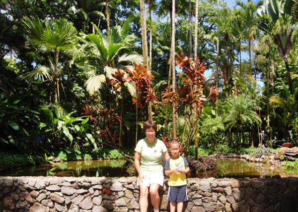 10-03-07_ Hawaii Tropical Botanical Garden_Lilypad Lake ˯0001.JPG