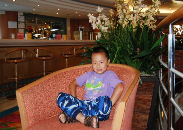 10-04-07_ NCL Pride of Aloha_Atrium.jpg